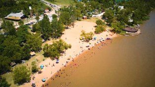 Valle María suspendió el ingreso al agua en el balneario por contaminación bacteriológica