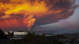 Dos violentas erupciones del volcán Calbuco ponen en vilo a Chile y Argentina