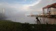 Martes que comienza con una espesa niebla que cubre la ciudad de Santa Fe