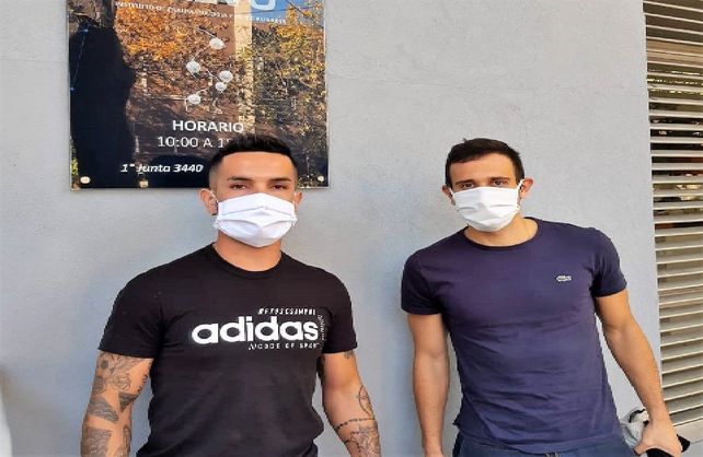 Los jugadores de Uni&oacute;n se colocaron la vacuna antigripal.