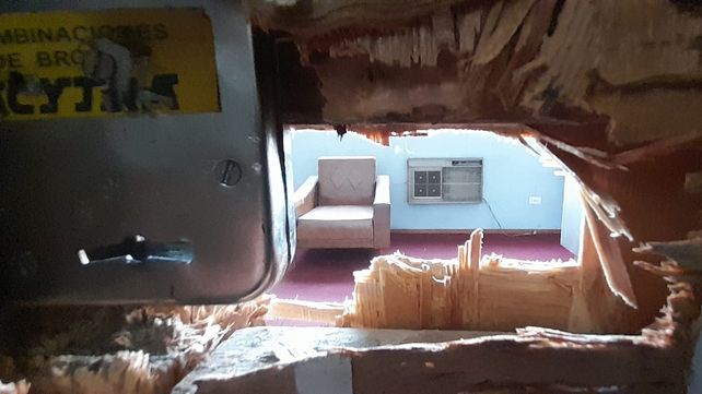 Una de las oficinas saqueadas en España 911. Fue durante el sábado a la madrugada.&nbsp;