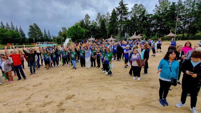 Villa Elisa celebró un día lleno de emociones con los adultos mayores.