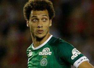 Un jugador que sobrevivió a la caída preguntó cómo había salido el partido