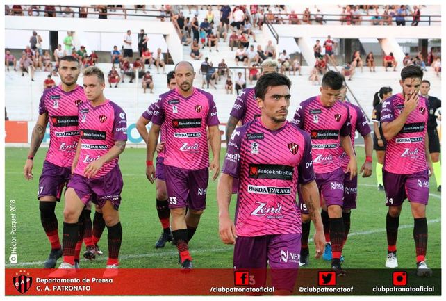 Urribarri: Con Vélez, tenemos que hacer un partido inteligente