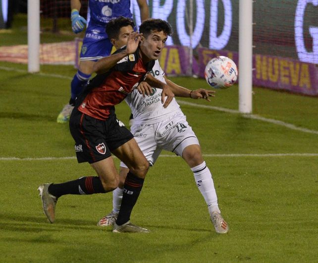 Newells empató con Sarmiento y terminó último en la Copa de la Liga