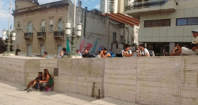 Las mejores imágenes que dejó el Tetazo en el Monumento a la Bandera