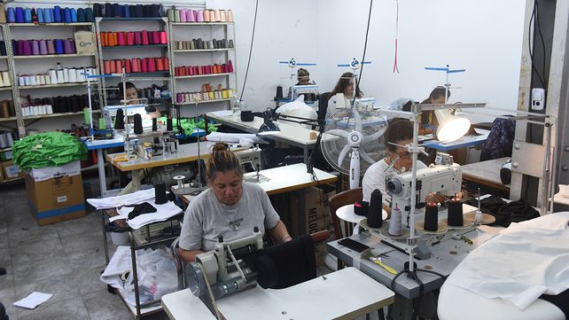 Lo que tenés que saber de Rosario Outlet, la feria de descuentos en ropa, calzado e indumentaria