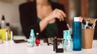 La gigante de los cosméticos en problemas financieros en Estados Unidos