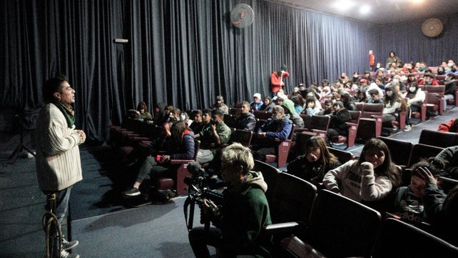La obra fue presenciada por adolescentes de la Escuela Vigil.