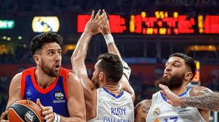 Anadolu Efes superó a Real Madrid y obtuvo la Euroliga de básquetbol.