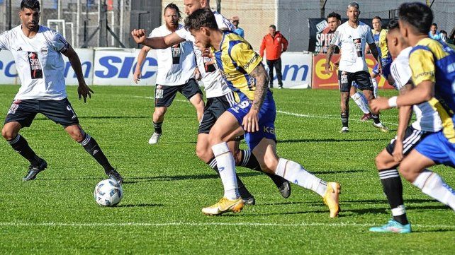 Deportivo Riestra se quedó con la victoria ante Atlanta y quiere llegar al Reducido.