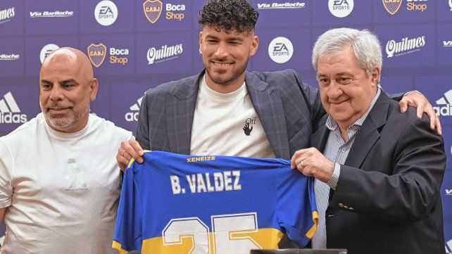 Bruno Valdez fue presentado junto a Mauricio Serna y Amor Ameal.
