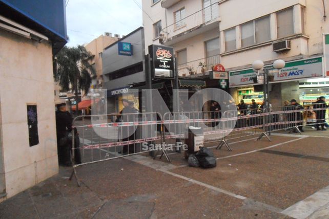 Amplio despliegue policial en la peatonal por marcha de la Uocra