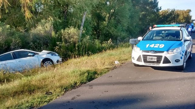 Derrapó y chocó el guardarraíl