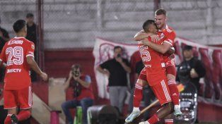 River le ganó a Huracán con doblete de Rondón y se afirma como líder
