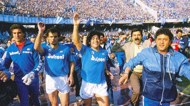 Napoli campeón después de 33 años, con Maradona omnipresente