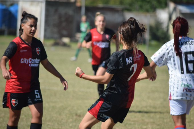 Newells volvió a lograr un triunfo contundente en el fútbol femenino