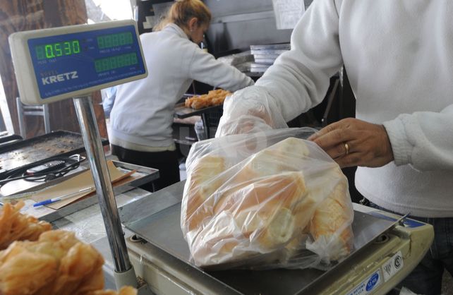 Aumentó el pan un 10 por ciento. Se puede conseguir el kilo desde $100 a precio pandemia.