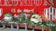 Video e imágenes: dejaron coronas de flores con mensajes en la sede de Unión