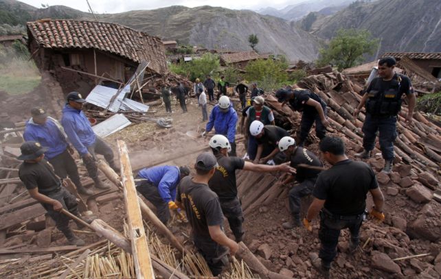 El sismo tuvo su epicentro a siete kilómetros al suroeste de Paruro y a una profundidad de ocho kilómetros.