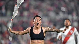 Barco festeja con todo lo que fue el segundo gol de River.