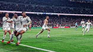 Real Madrid se lo dio vuelta a Almería en un polémico partido en el Bernabéu