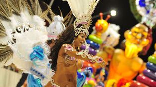Comenz&oacute; el carnaval de Gualeguaych&uacute; con m&aacute;s de 25 mil pesonas en el cors&oacute;dromo
