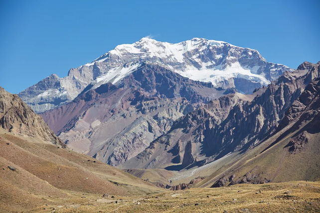 Una andinista rumana murió luego de hacer cumbre en el Aconcagua