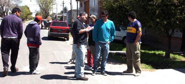 Raptan a un hombre tras una pelea en un bar y lo acribillan a balazos