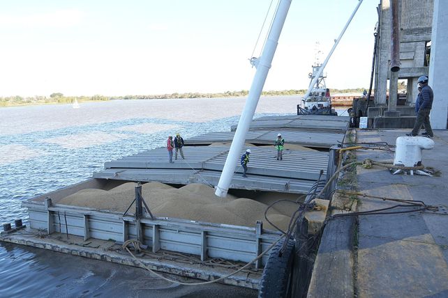 El Puerto de Santa Fe embarca otras 8.000 toneladas de soja y ya movilizó más de 110.000 toneladas en lo que va del año