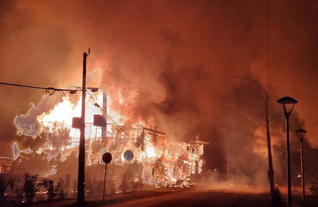 Edificios públicos incendiados en Chile en protesta por caso de gatillo fácil de Carabineros