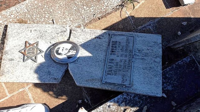 Profanaron quince tumbas en el cementerio israelita de Santa Fe