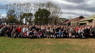 Participantes del encuentro de Unidos en Venado Tuerto, donde se discutieron estrategias y se fortalecieron lazos para enfrentar los desafíos de la provincia de Santa Fe.