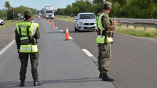 Detuvieron a 23 gendarmes por cobrar coimas de hasta $600 mil a camioneros