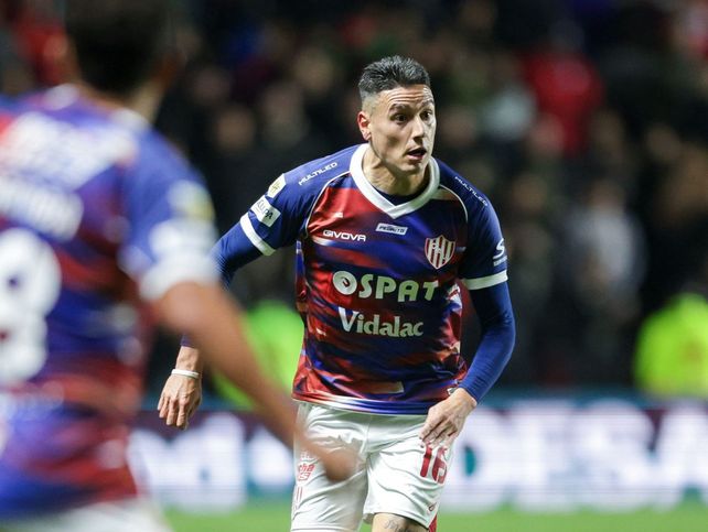 La temporada pasada Martínez la jugó la camiseta de Unión, club en el que se formó y debutó en primera.
