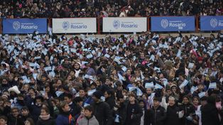 La promesa de lealtad a la bandera se mudó este jueves en Rosario por mal tiempo