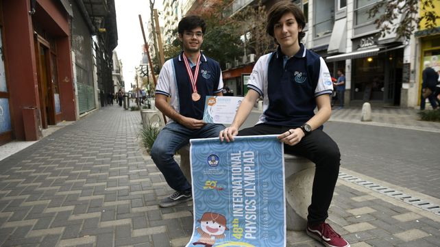 Los estudiantes Lucas Díaz e Ignacio Lembo.
