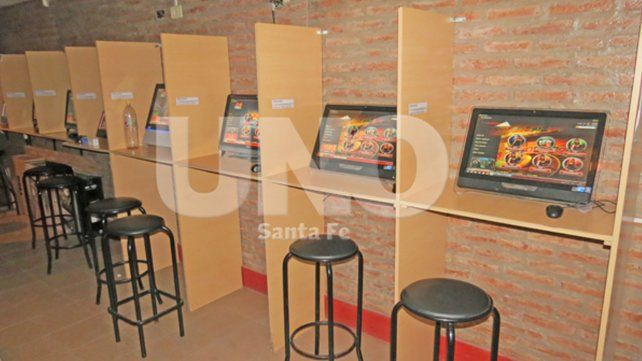 Secuestro. En uno de los locales la PDI encontró 18 computadoras con software de casino.&nbsp;