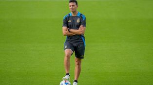Scaloni deberá pensar dos nuevos reemplazos en la lista de la selección argentina.
