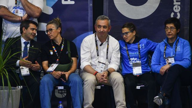 Rosario siempre estuvo cerca. Paula Pareto junto a Javkin