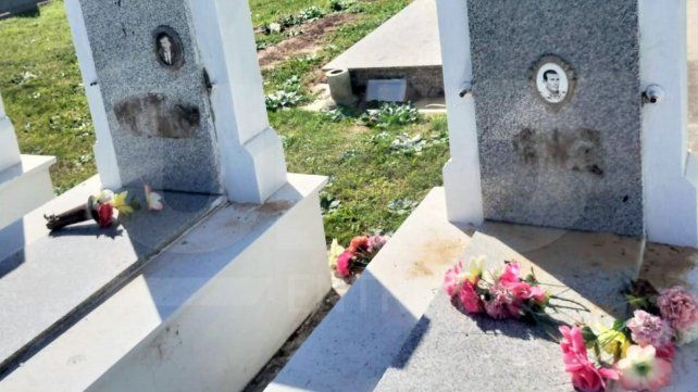 Robos en cementerios: Uno de los detenidos es dueño de una florería