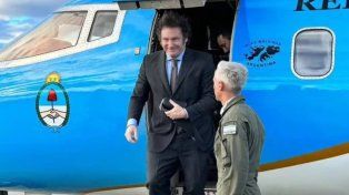 Javier Milei partió a Estados Unidos y quiere reunirse con Donald Trump
