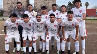 Unión de Álvarez.&nbsp; El Rojinegro de Álvarez de buen presente en la Copa Talini de la Rosarina será local ante Belgrano de Serodino en la 2° fase de la Copa Santa Fe.&nbsp; 