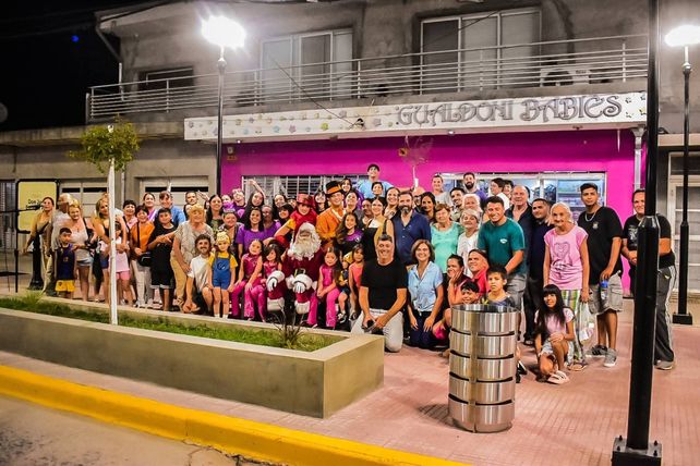 Puerto San Martín: obras y puesta en valor de espacios públicos en el nuevo centro comercial a cielo abierto
