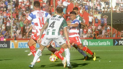 Nelson Acevedo no será negociado por pedido de Leonardo Madelón