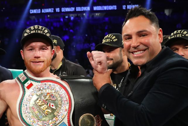 Canelo Álvarez le aplicó un millonario juicio a De la Hoya