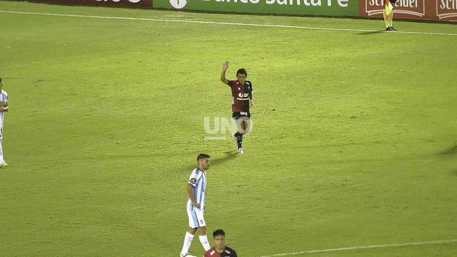 Colón le ganó a Atlético Tucumán 2-0 con un golazo del Pulga Rodríguez.