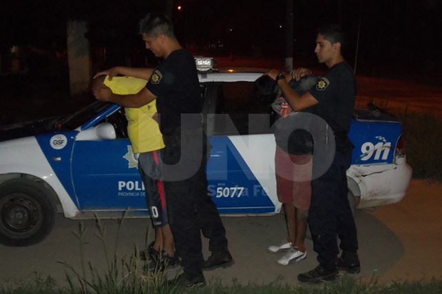 Detuvieron a dos delincuentes luego de robar en la Vuelta del Paraguayo