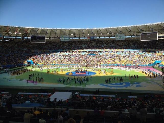 Shakira, Santana y Alexandre Pires vistieron de fiesta el acto de cierre del Mundial 2014