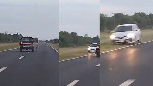 El video viral fue registrado por personas que viajaban detrás de la camioneta por la ruta 12 en el tramo Colonia Avellaneda - Cerrito&nbsp;